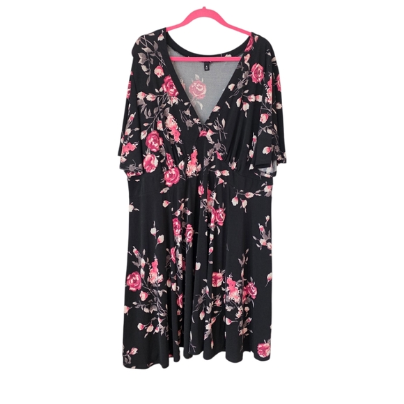 Torrid Size 4 Black Floral Jersey Knit Skater Mini Dress - Picture 1 of 5